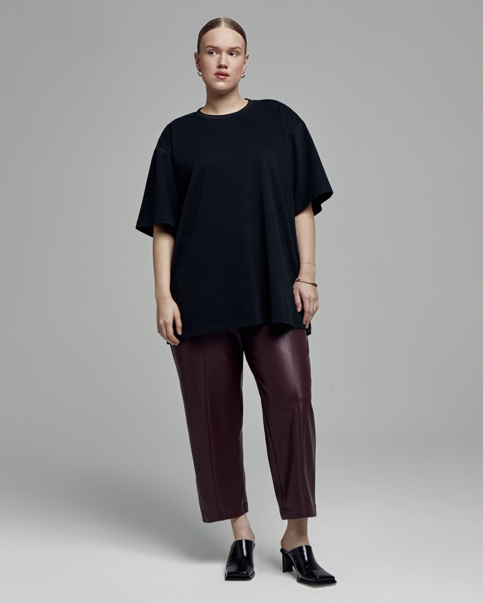 Футболка с бархатистой фактурой NAVSEGDA