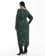 Платье с платком