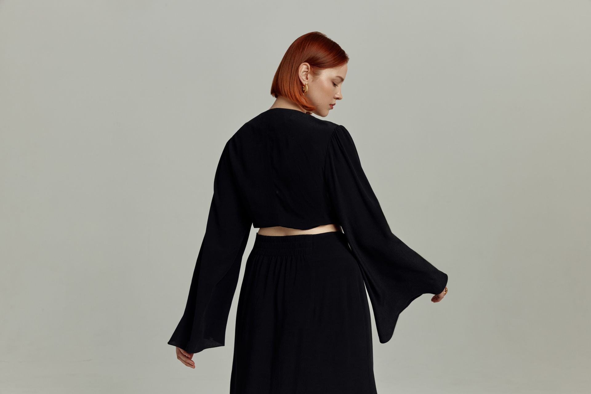 Топ-блуза к юбке на пуговицах