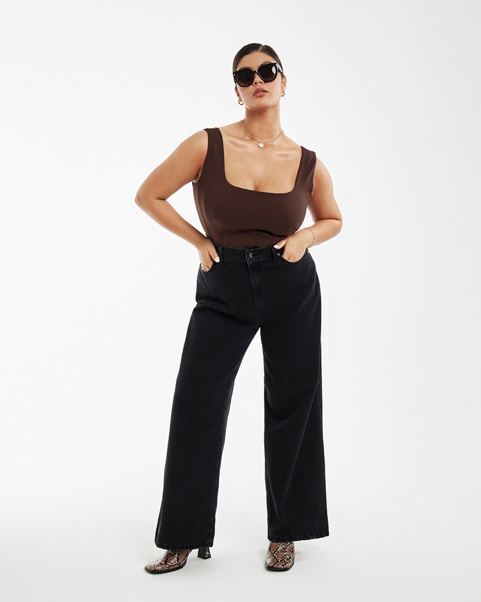 Джинсы широкие HARLOW