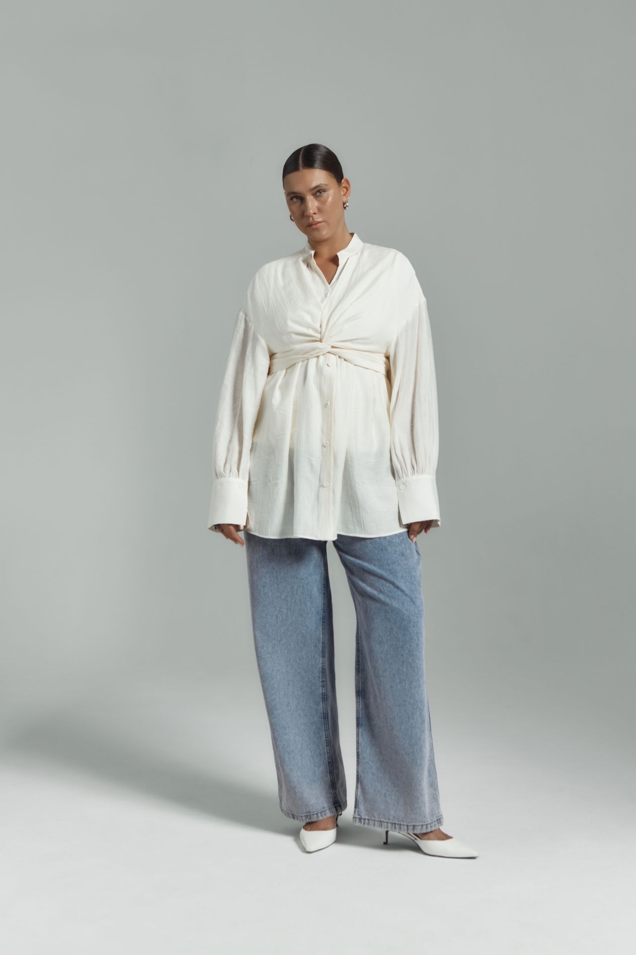 Блуза с перекрутом из фактурной ткани