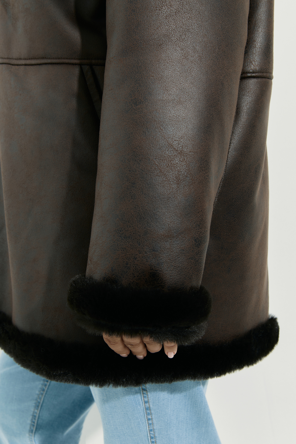 Дубленка на молнии короткая CAMERON