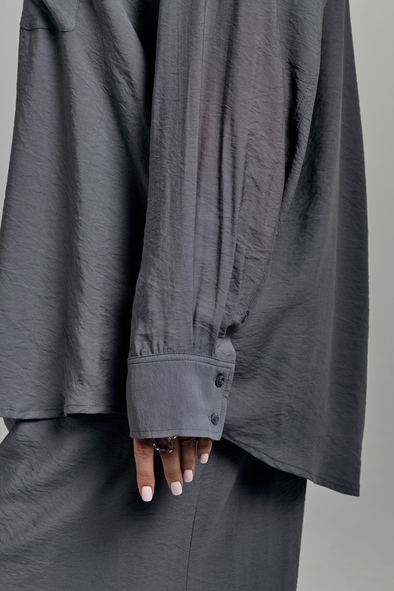 Рубашка оверсайз струящаяся