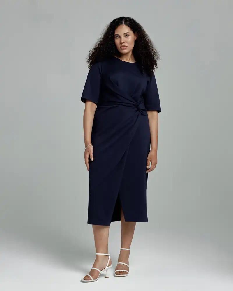 Платье трикотажное с узлом