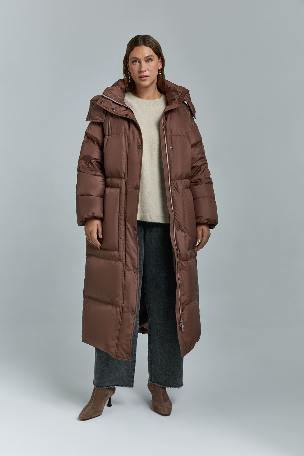 Пуховик длинный с премиальным наполнителем RENE