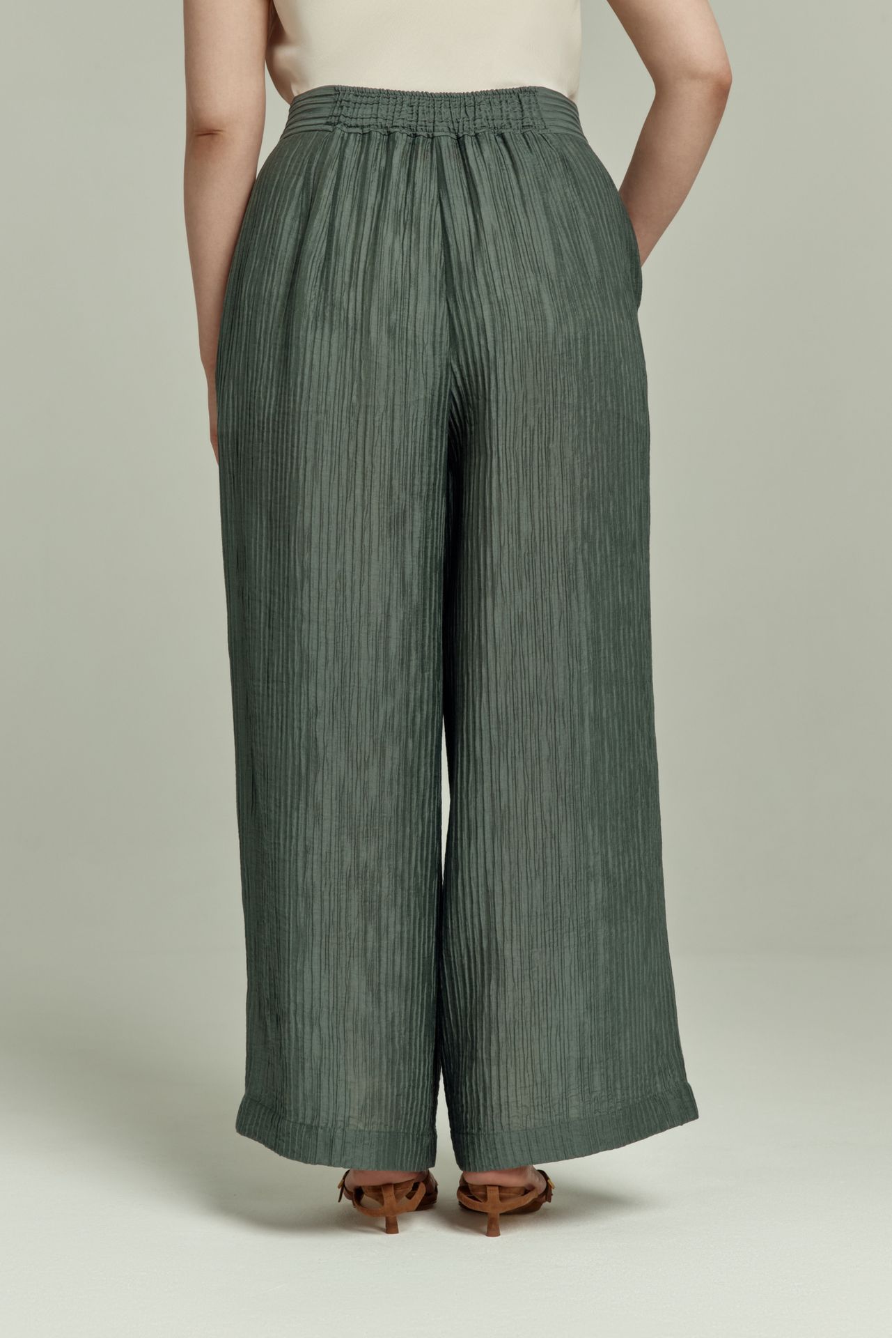 Брюки из фактурной ткани