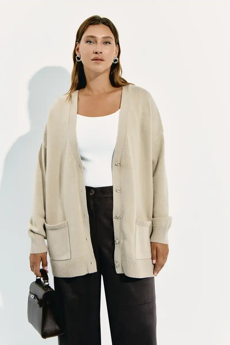 Кардиган с металлическими пуговицами