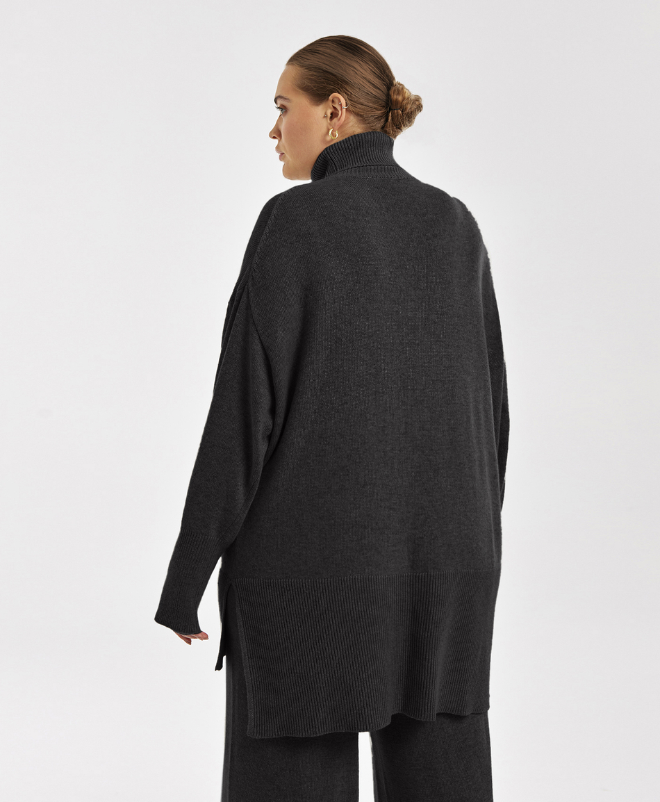 Удлиненный свитер из ангоры