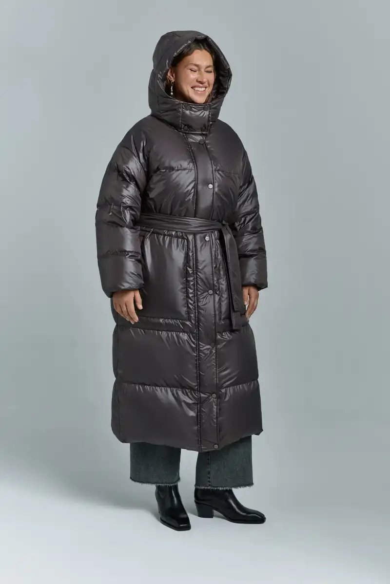 Пуховик длинный с премиальным наполнителем RENE