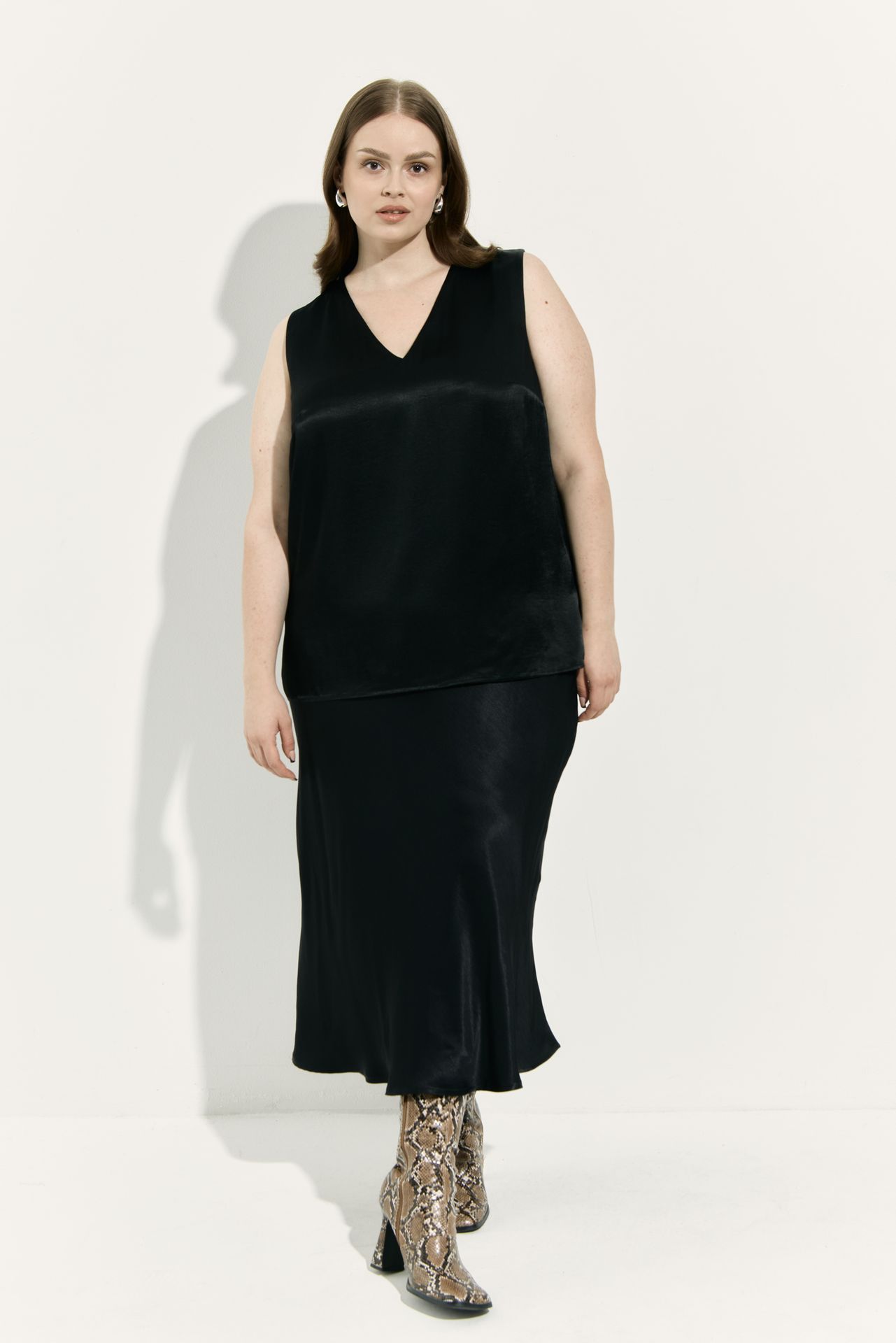 Топ струящийся NAVSEGDA