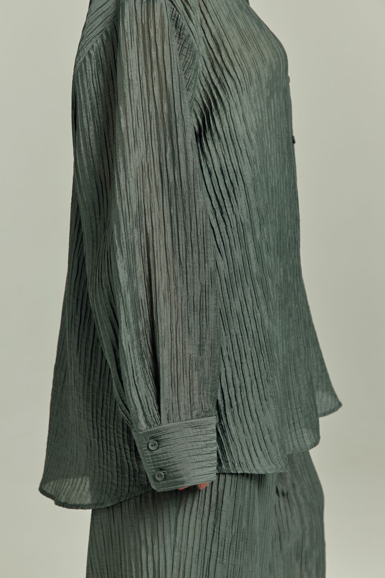 Рубашка из фактурной ткани