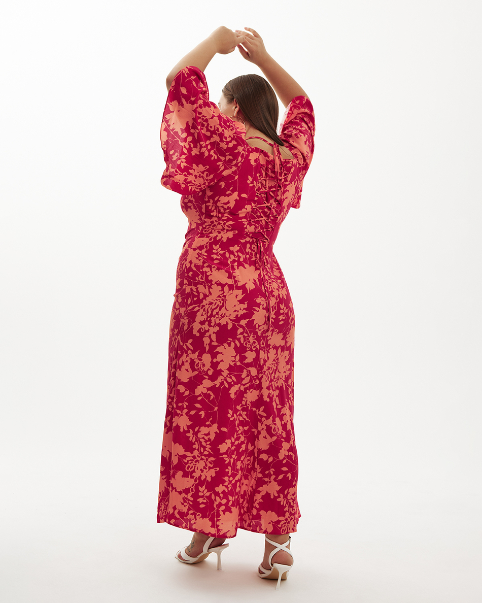 Платье со шнуровкой по спине