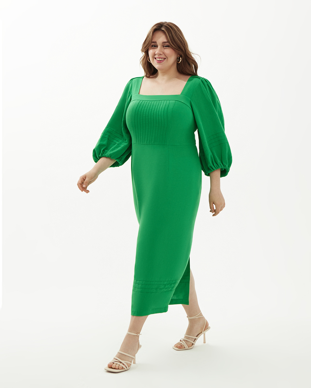 Платье миди с вырезом каре