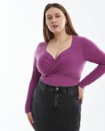 Топ с вырезом