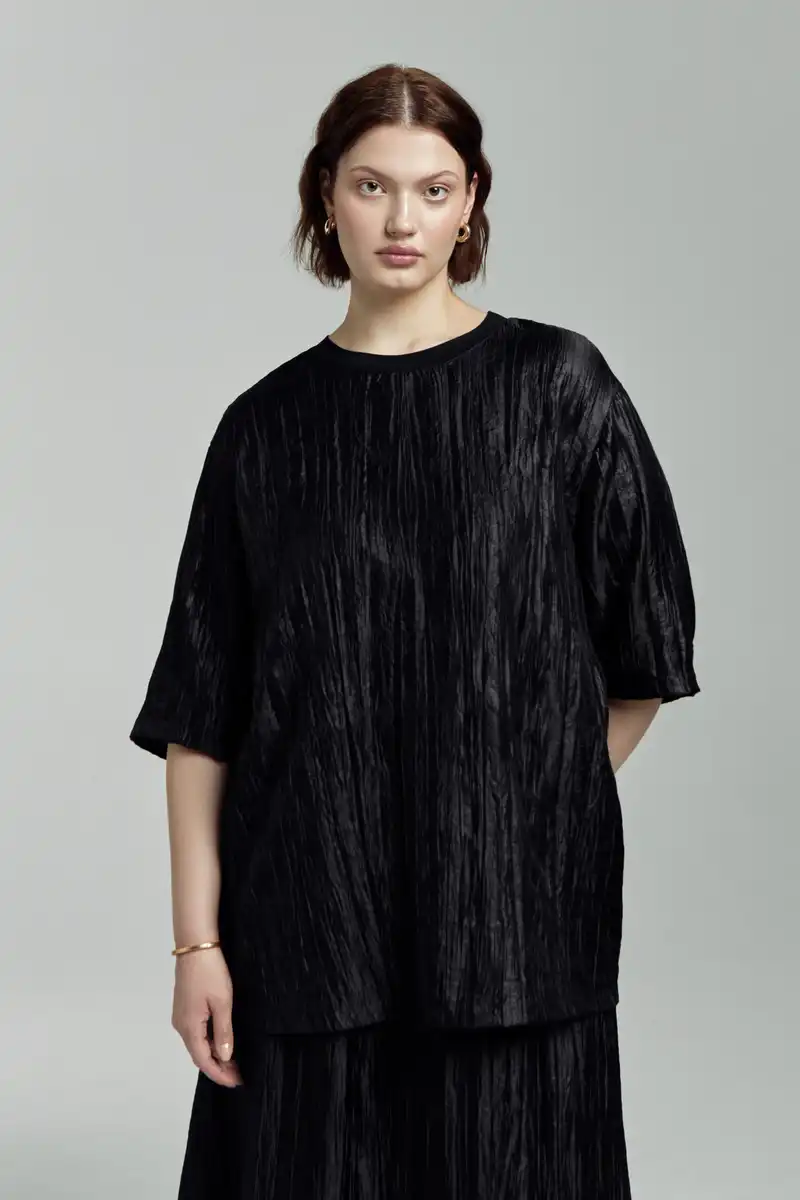 Топ-блуза из жатой ткани