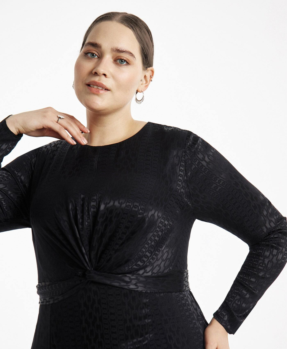 Платье-перекрут с длинным рукавом