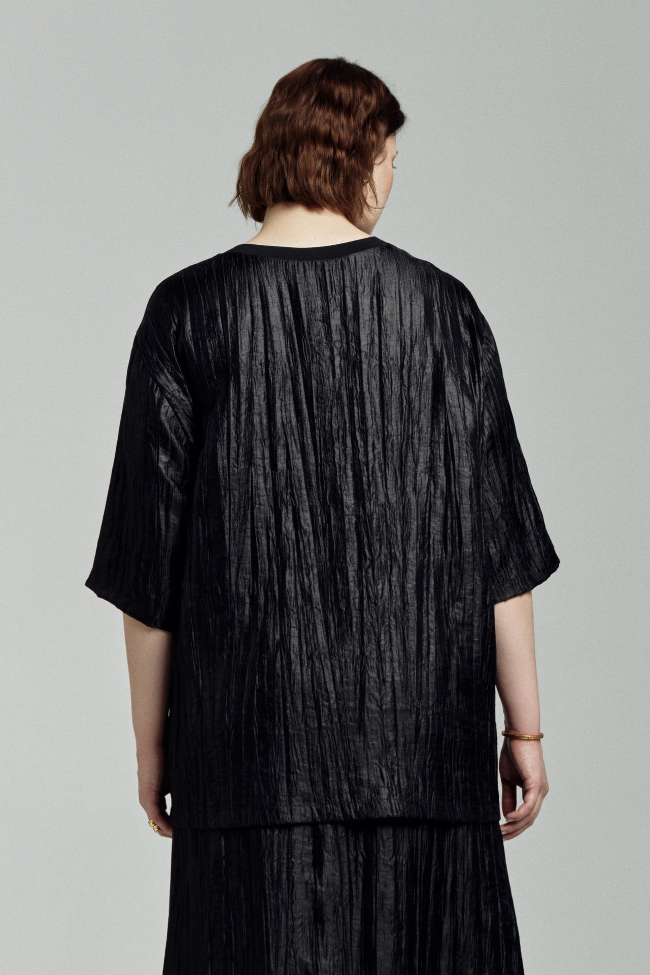 Топ-блуза из жатой ткани