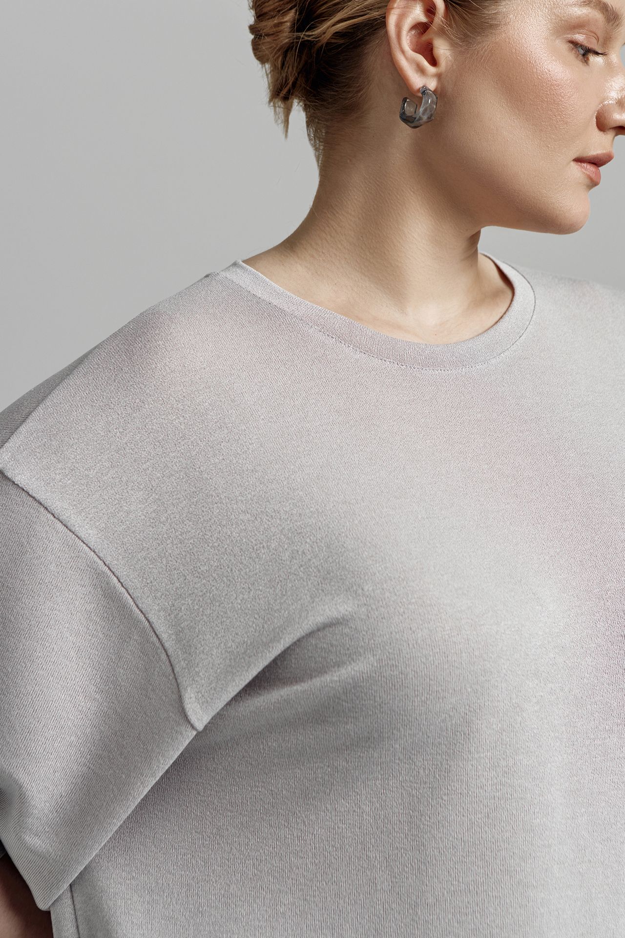 Футболка оверсайз струящаяся