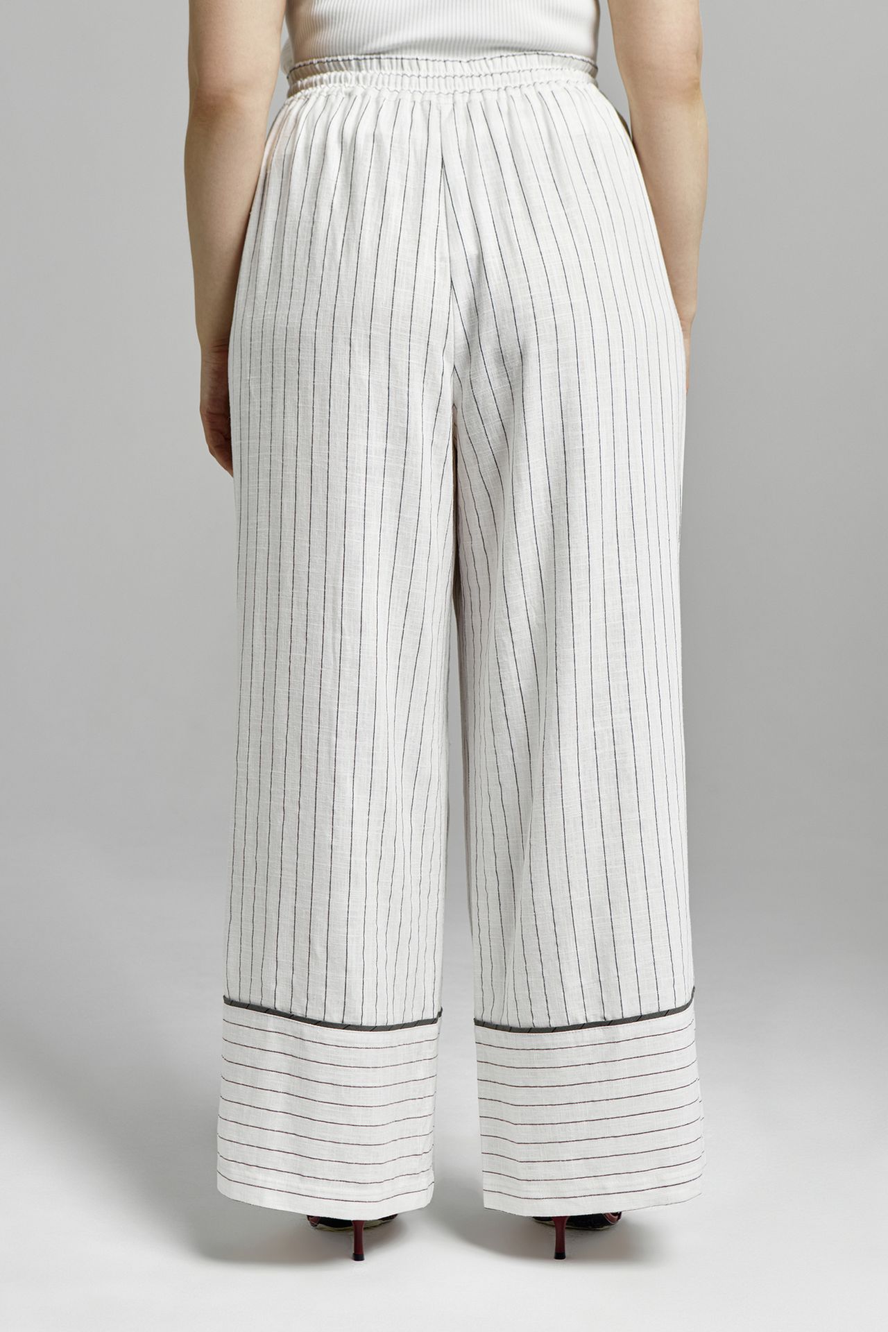 Брюки льняные